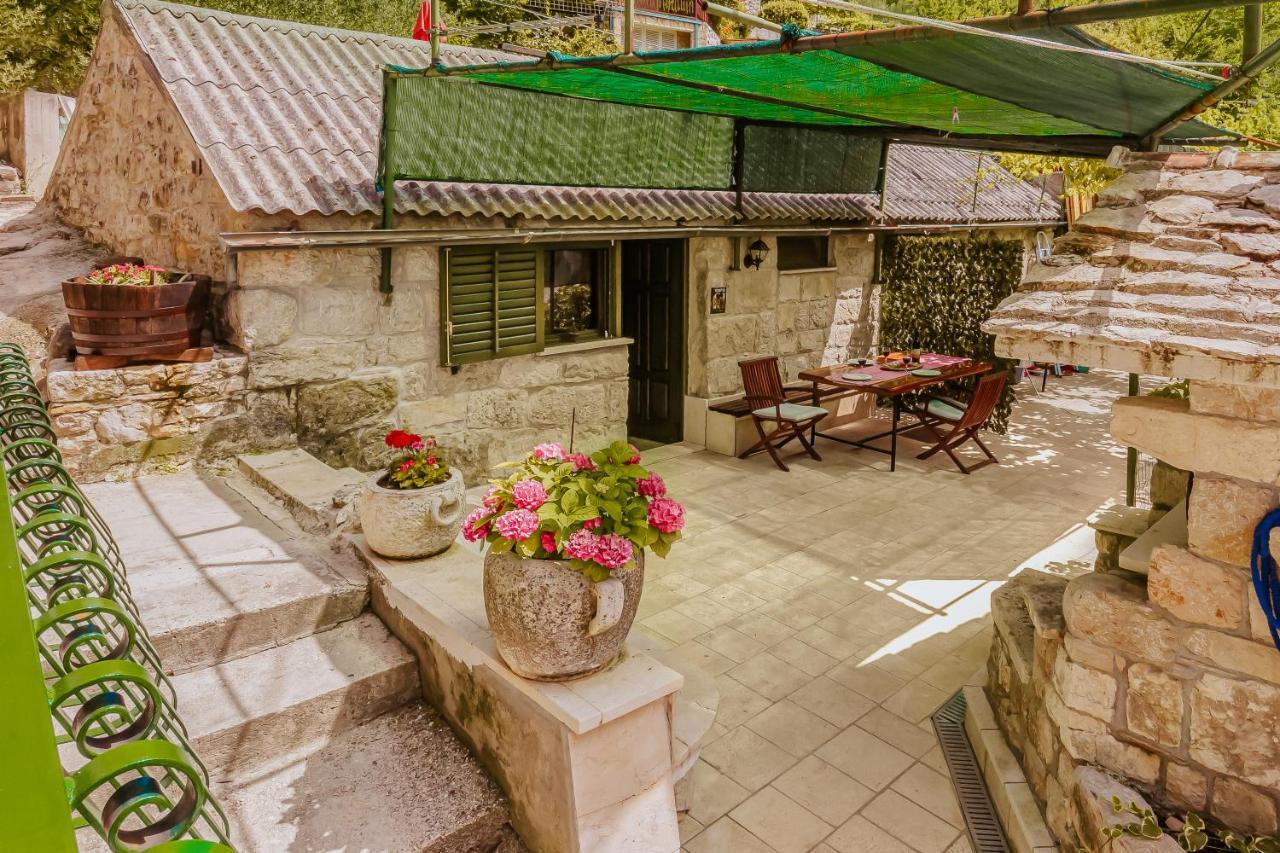 Villa Mini Stone House Omiš Exterior foto