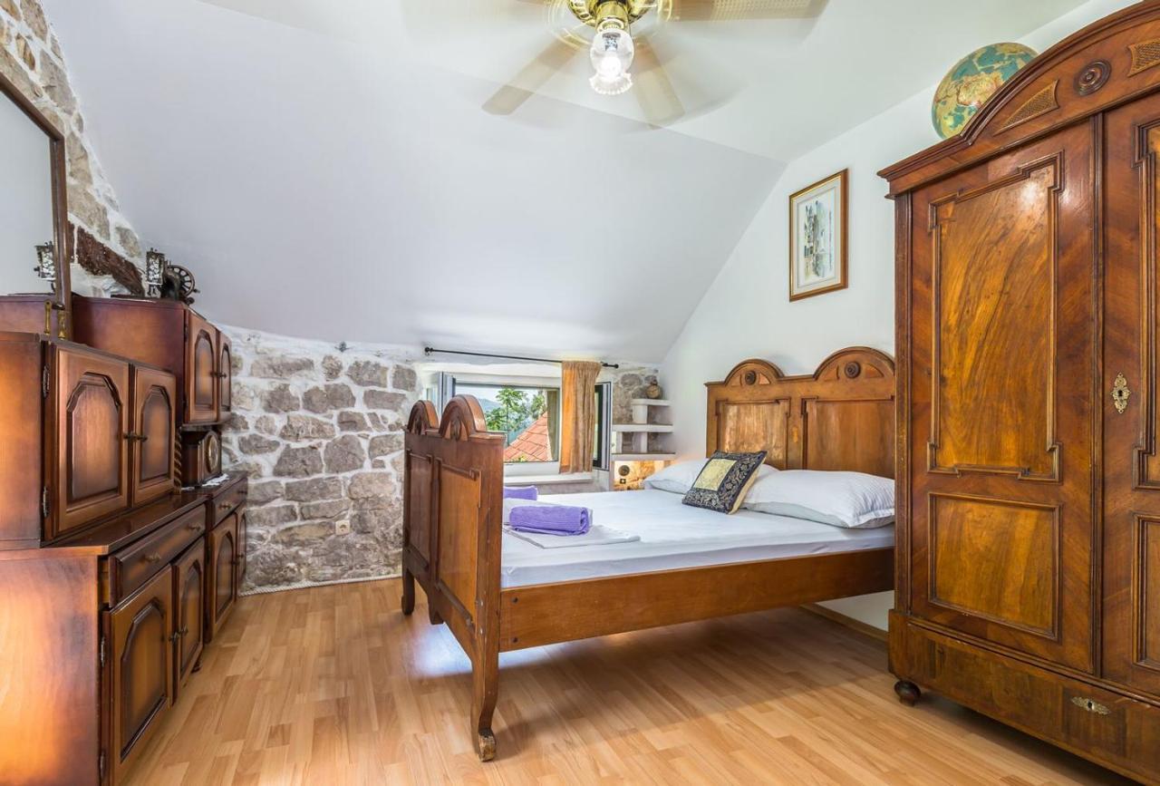 Villa Mini Stone House Omiš Exterior foto